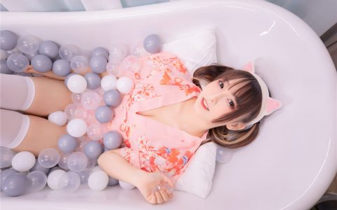 [Cosplay][8K]神楽坂真冬 -《ガールズパフェ》雪糕少女  Ice Cream Girl