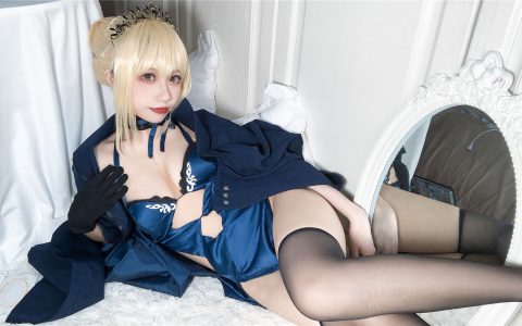 [Cosplay][8K]果咩酱w - NO.01 黑呆 Saber·Alter