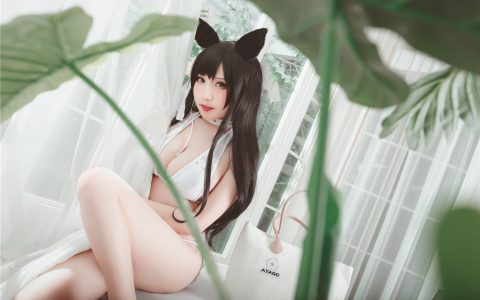 [Cosplay][8K]猫田圣奈奈 – 爱宕泳装 盛夏进行曲 Azur Lane IJN Atago