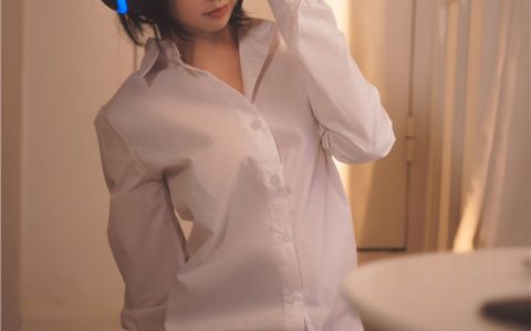 [Cosplay][8K]面饼仙儿 NO.036 猫耳耳机 Black Stocking