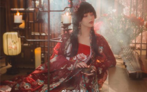 [Cosplay][8K]凛子酱 NO.112 抚绸衣庄 Silk Han Cloth