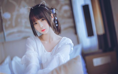 [Cosplay][8K]疯猫ss – 白色睡衣 White Sleep Wear