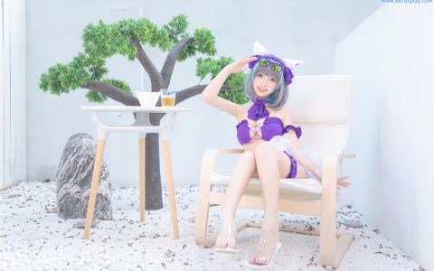 [Cosplay][8K]神楽坂真冬 NO.077 柴郡cos《纯色庭院》Azur Lane Outdoor Chester Bikini
