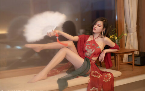 [IDOL][8K][XIAOYU语画界] 2021.12.31 VOL.688 杨晨晨Yome