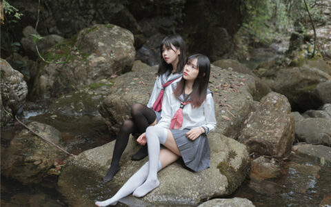 [Cosplay][8K]萌芽儿o0 NO.19 &请叫我若生 小溪JK百合 Creek JK Lesbian