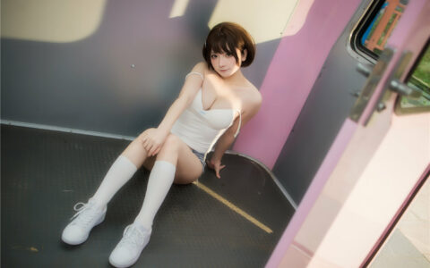 [Cosplay][8K]是三不是世w NO.07 日常妹妹 Sweet Young Sister