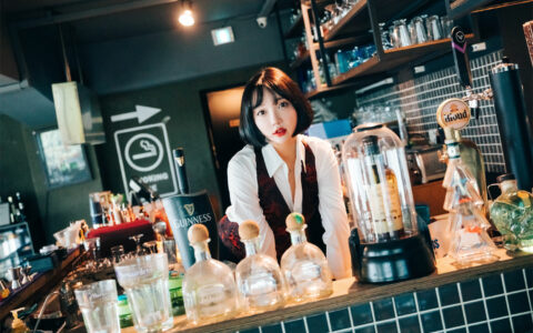 [IDOL][8K][Loozy]Son Ye-Eun (손예은) 孫樂樂 – Tainted love bar – Normal
