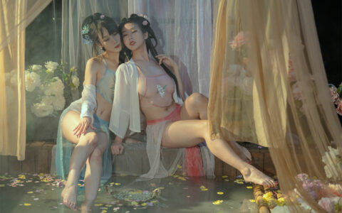 云溪溪 – 奶桃桃 水池 Hot Tub