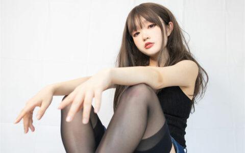 神沢永莉 NO.02 黑色毛衣吊带+牛仔裙吊带黑丝 Black Stocking