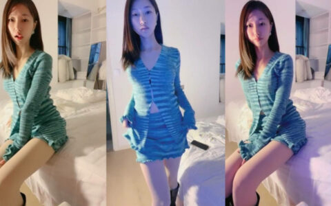 公司白領 氣質女神[小兔呀呀]騷舞自慰 OL XiaoTuYaYa Hot Dance[NSFW]