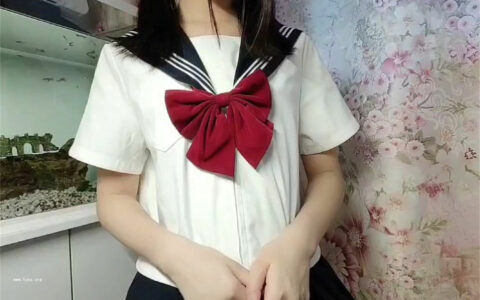 白桃露露 – 水手服 Sailor suit [NSFW]