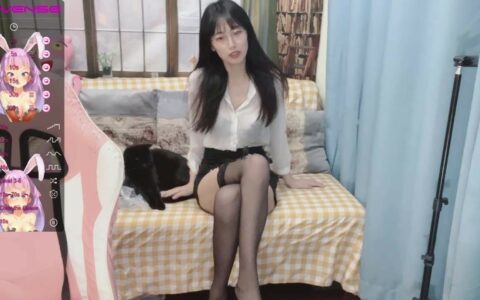 極品眼鏡妹[agnes-sss]清純外表 長腿黑絲 白領裝 全裸跳蛋