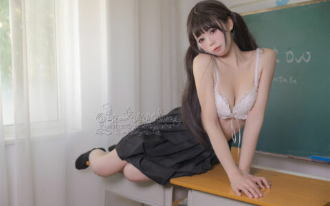 咬一口兔娘(黏黏团子兔) – 放课后 After School