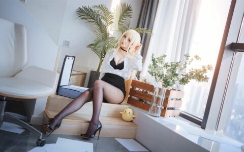 rioko凉凉子 NO.113 办公室的意外 Accidents in the office