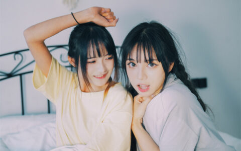 兔子Zzz不吃胡萝卜 NO.81 姐妹成对 快乐加倍