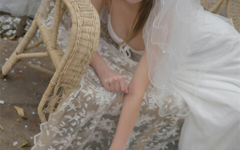 凛子酱 – 婚纱 Wedding Dress