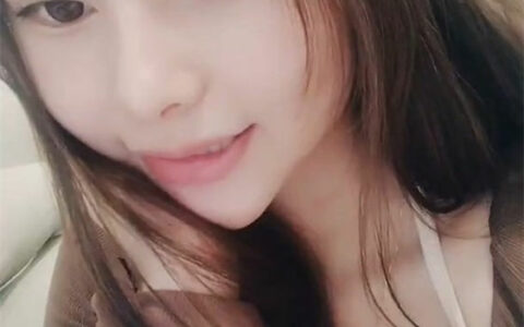 20歲女神下海 純欲巔峰[田園橘子]這腰身這屁股簡直絕了 Hot 20yo TianYuanJuZi [NSFW]