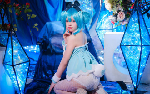 咬一口兔娘ovo(黏黏团子兔) – MIKU初音未来兔女郎 Bunny Miku