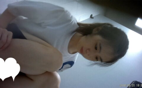 科技樓蹲守多位年輕的美女職員 個個顏值爆表人美B更美 Hidden Cam[NSFW]