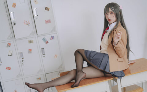 果咩酱w NO.43 麻衣校服 Sakurajima Mai