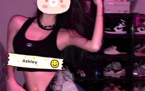 某航空公司推特38萬粉拜金空姐Ashley日常分享及解鎖私拍[NSFW]