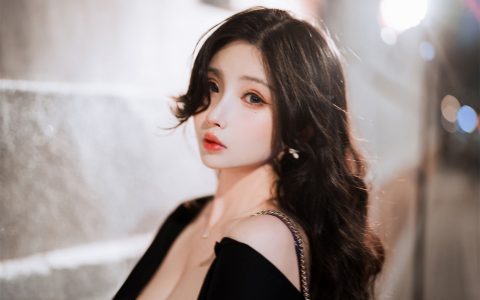 rioko凉凉子 NO.121 美艳小妈 Young Step mother