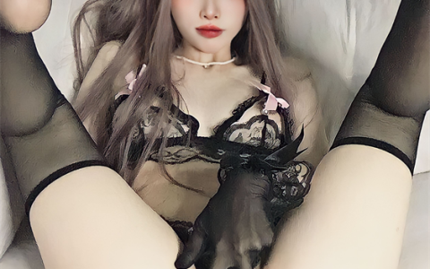 极品福利姬DreamlikeUwU – 12套大尺度写真合集 [NSFW][433P-35V-5.26GB]