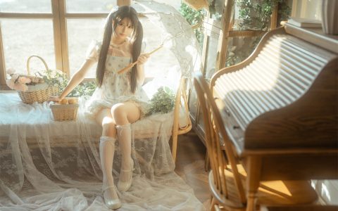 rua阮阮 – 花房 小裙子[54P-715MB]