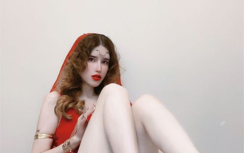 鹿八岁 – 红 Red [40P-1V-1.46GB]