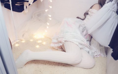 邪魔暖暖 – 制服絲襪寫真 戶外露出微拍 34套視圖[NSFW][1241P-5V-3.22GB]