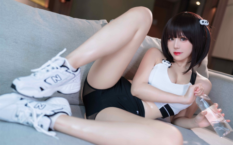 miko酱ww - 蛋白大熊猫 Cute Panda Girl [20P-191MB]
