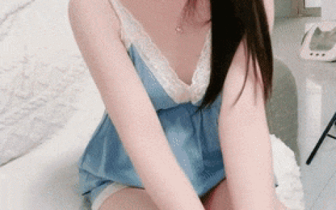 18歲學生妹 小熏很粉 實在是粉粉粉 少女氣息撲面而來[MP4-4V-2.11GB]