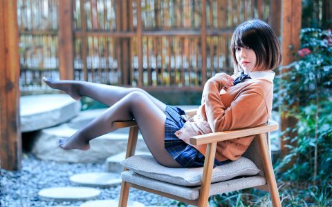 半半子 - 彼女の制服 [58P／169MB]
