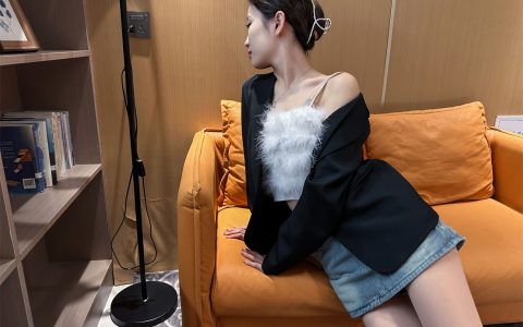 佳瑜 – ISS尤好物气质女神 内部私定 全裸[NSFW][148P+1V／366MB]