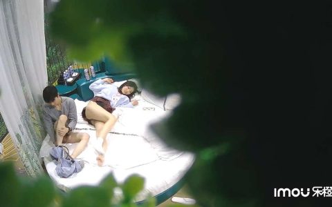 “好厲害~好爽~我懷孕了” 雞巴聽硬了大學生情侶激情造愛[MP4-1.42GB]