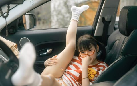 幼水铃衣 – 周末郊游 weekend outings [62P／144MB]