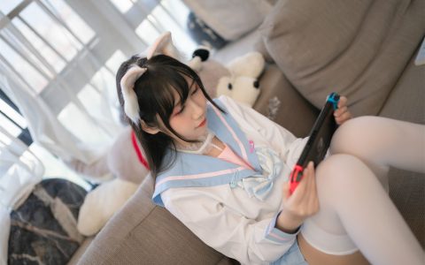 不呆猫 - 白色兔子JK [63P／388MB]