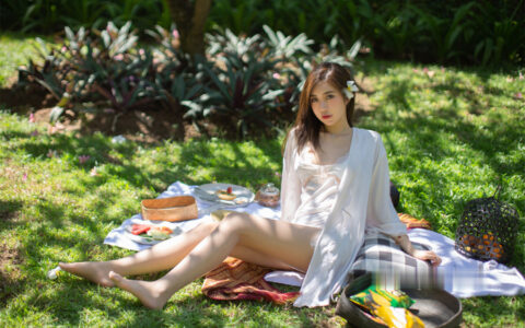 绮里嘉ula – 秀人网 内购 嘉嘉野餐 picnic[75P／117MB]