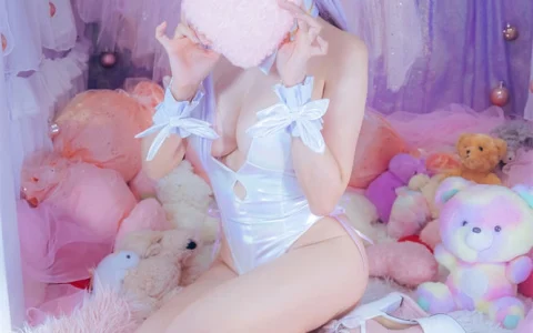 Ely_eee(ElyEE子) - Bunny Plymouth [30P／190MB]