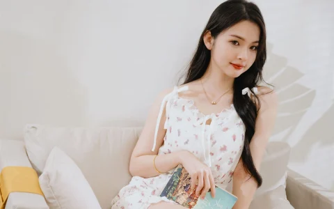 米浆 – 碎花连衣裙 floral dress [103P／238MB]