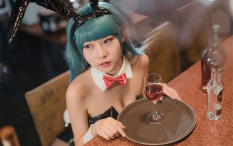 香草喵露露 - 七龙珠 布玛 兔女郎 Dragon ball Bulma Maid[30P／245MB]