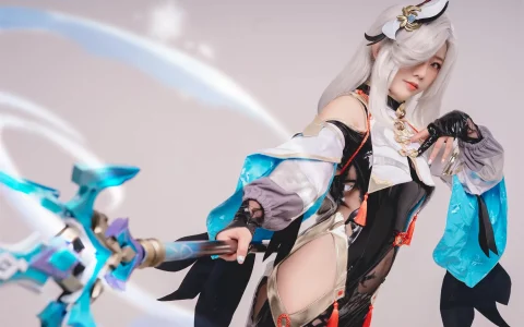 Messie Huang - Shenhe [21P／67MB]