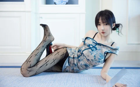 玥儿玥er – 秀人网 内购 青花瓷 blue and white porcelain[86P+2V／1.06GB]