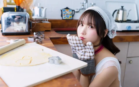KenKen けん研 – eat me! 誕生日記念DL写真集 [101P／1.15GB]
