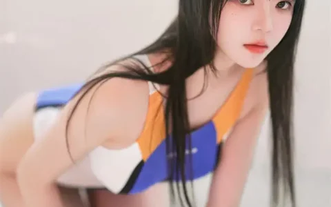 桜桃喵 - 竞泳 swimsuit[21P／245.7MB]