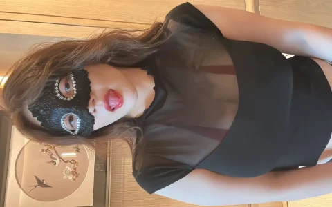 可可西yyy - 蒙面女侠红色包臀裙 Masked female warrior [48P + 3V／350MB]