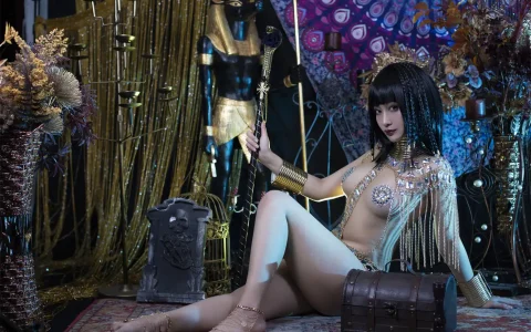 洛璃LoLiSAMA – 埃及艳后  The Real Cleopatra [34P／491MB]