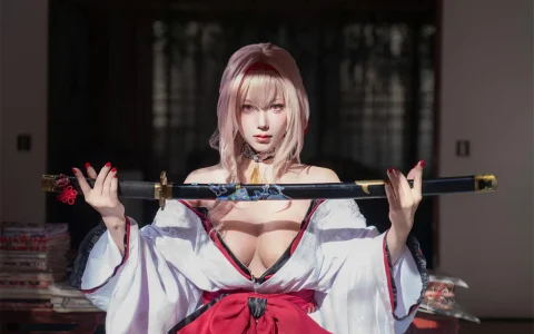 切切celia - 胜利女神：妮姬 红莲：暗影 憧憬之花