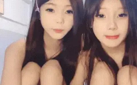 06极品姐妹 - 两位校花学妹 美鲍叠加