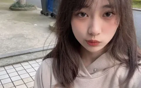 嫩滑可爱的学生妹 - 完美露脸和男友的性福日常
